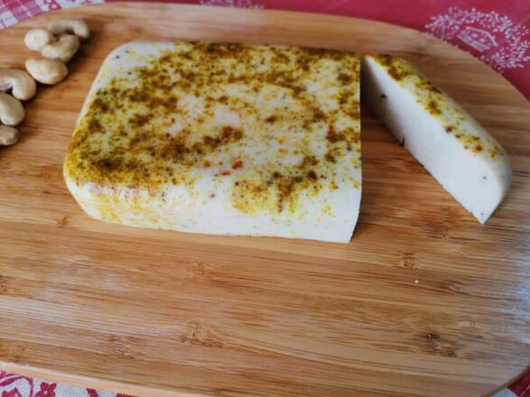 formaggio di anacardi
