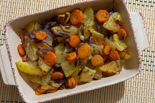 patate, carote e cipolle al forno